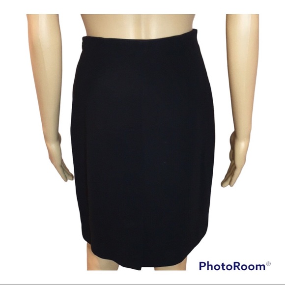 Jones of New York Vintage Short Sleeve Double Breasted Suit in Black in Size 2P - Picture 7 of 14